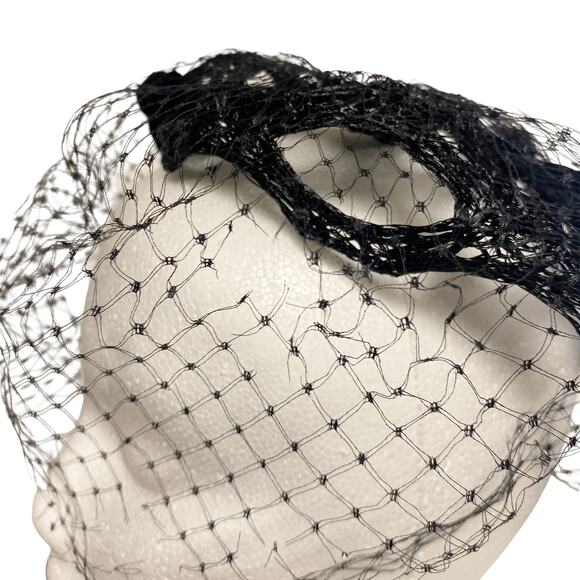 Vintage Black Netted Veil 19050s Pillbox Fascinator Hat main image 8